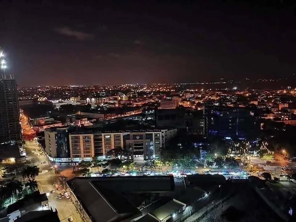 Avida Towers Condo Near Peoples Park And Roxas Night Market Davao City 0*,  필리핀