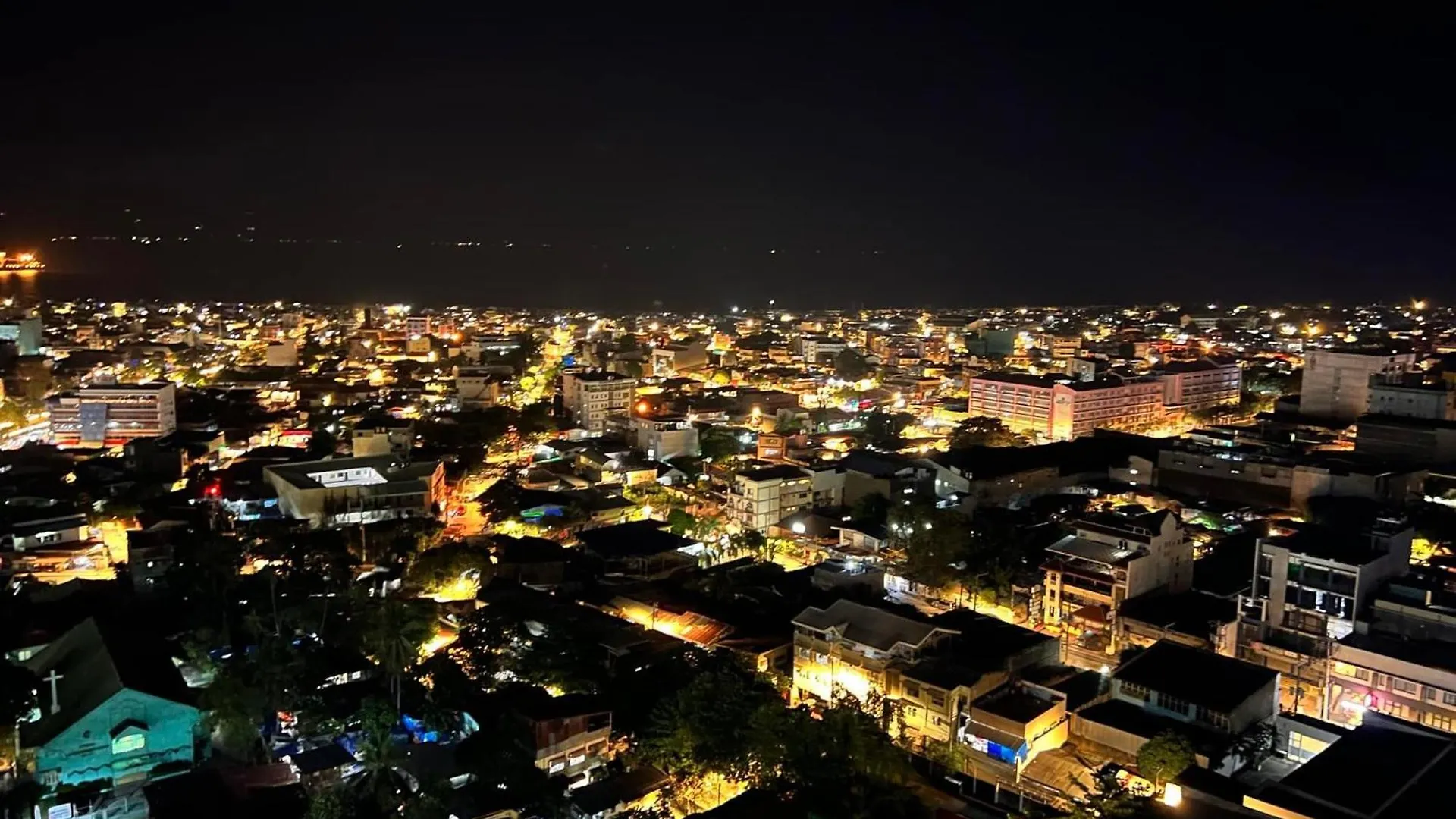 아파트 Avida Towers Condo Near Peoples Park And Roxas Night Market Davao City