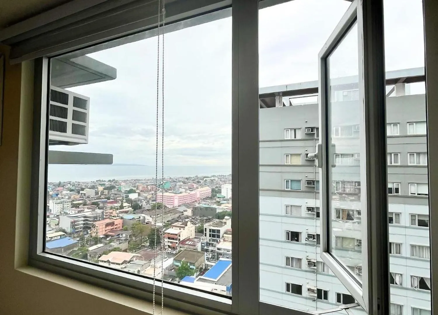 Avida Towers Condo Near Peoples Park And Roxas Night Market Davao City